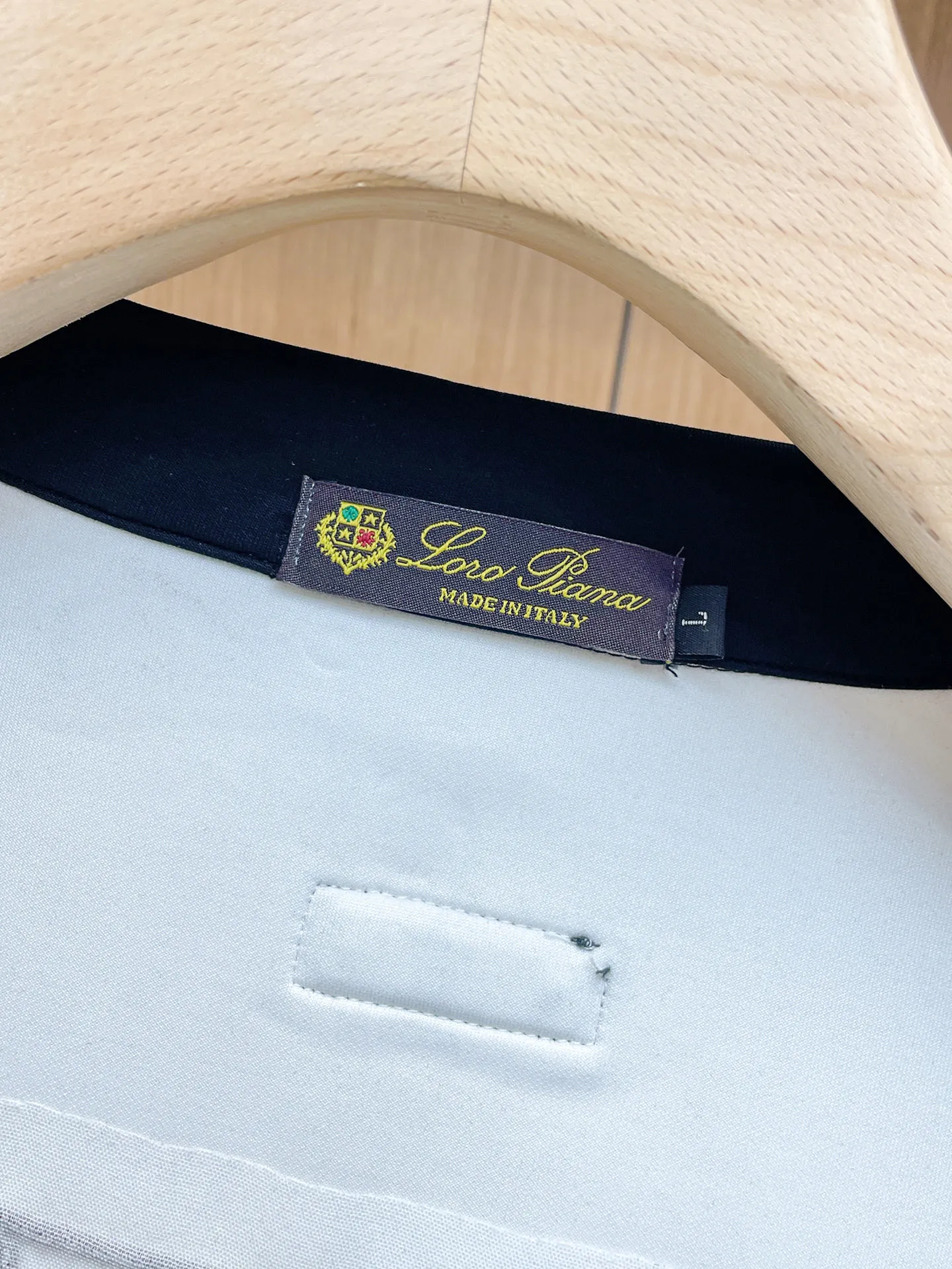 LP New Arrival counter Same Style casual suit, Breathable, comfortable and casual! Full of high-end feel! The details are exquisite and high-end, and the workmanship is impeccable! The original Premium fabric is very high-end! The fabric is crisp and anti-wrinkle Wear-Resistant, warm, neat and stylish. Everyone must buy a set this autumn and winter. They must look cool and cool when wearing them. We especially recommend Sizes M-3XL